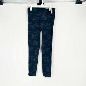 NWT Spanx Look‎ At Me Now Leggings Black Camo Size  L/G